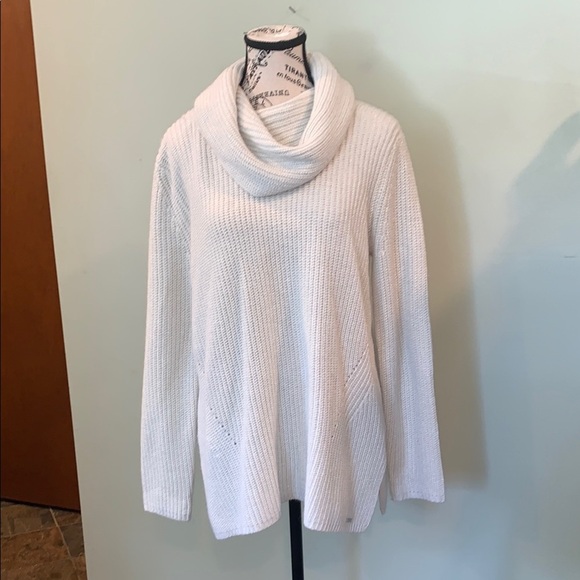 DKNY Cowl Neck Cream Sweater with Silver Threads Women’s Medium - Picture 1 of 9